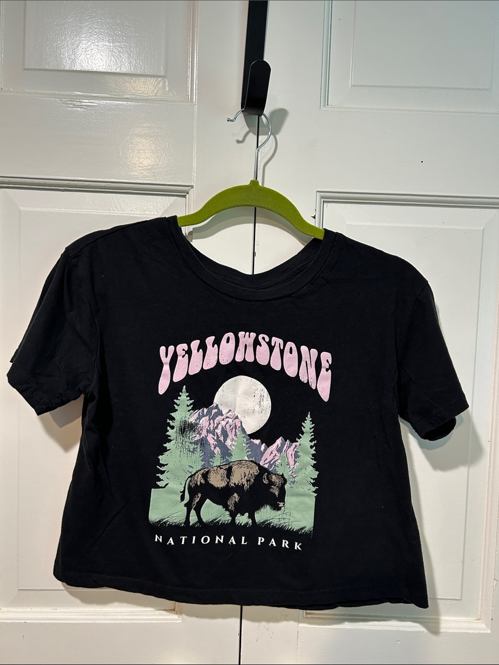 Yellowstone Graphic 100% cotton Crop Tee - Black - Picture 2 of 4